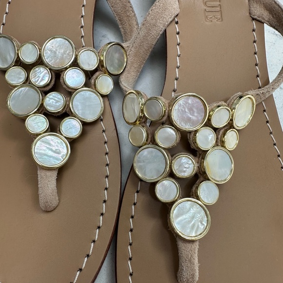 Stunning Mystique Boutique Tan and White Sandals with Pearl Embellishments - Picture 3 of 5